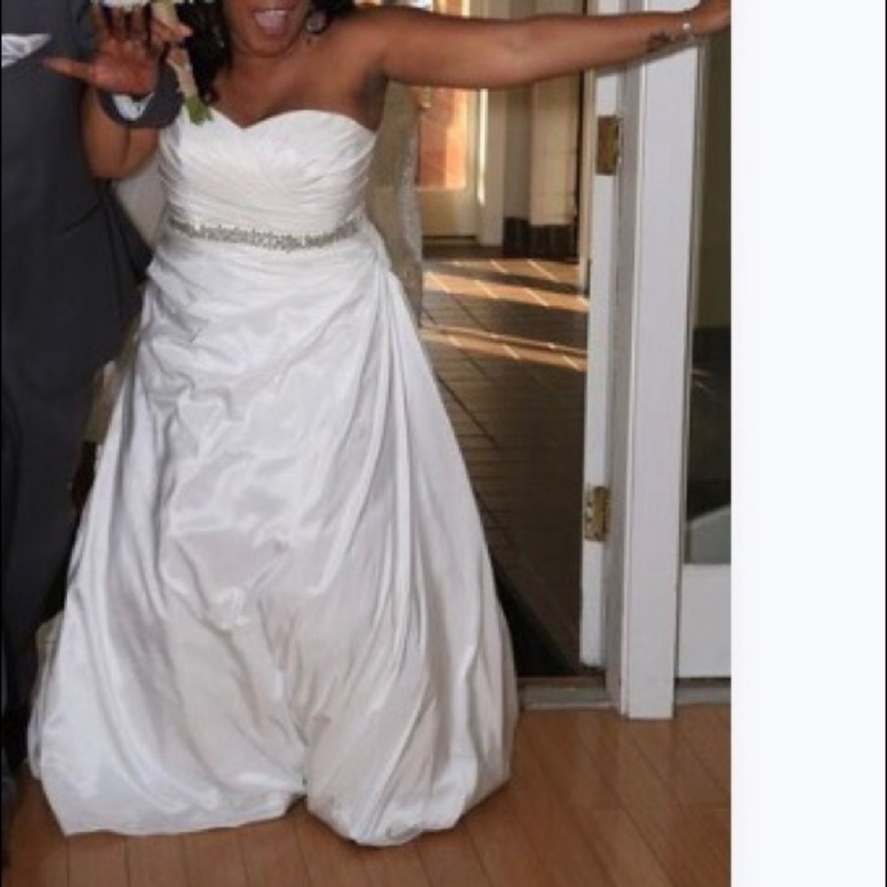 Wedding dress